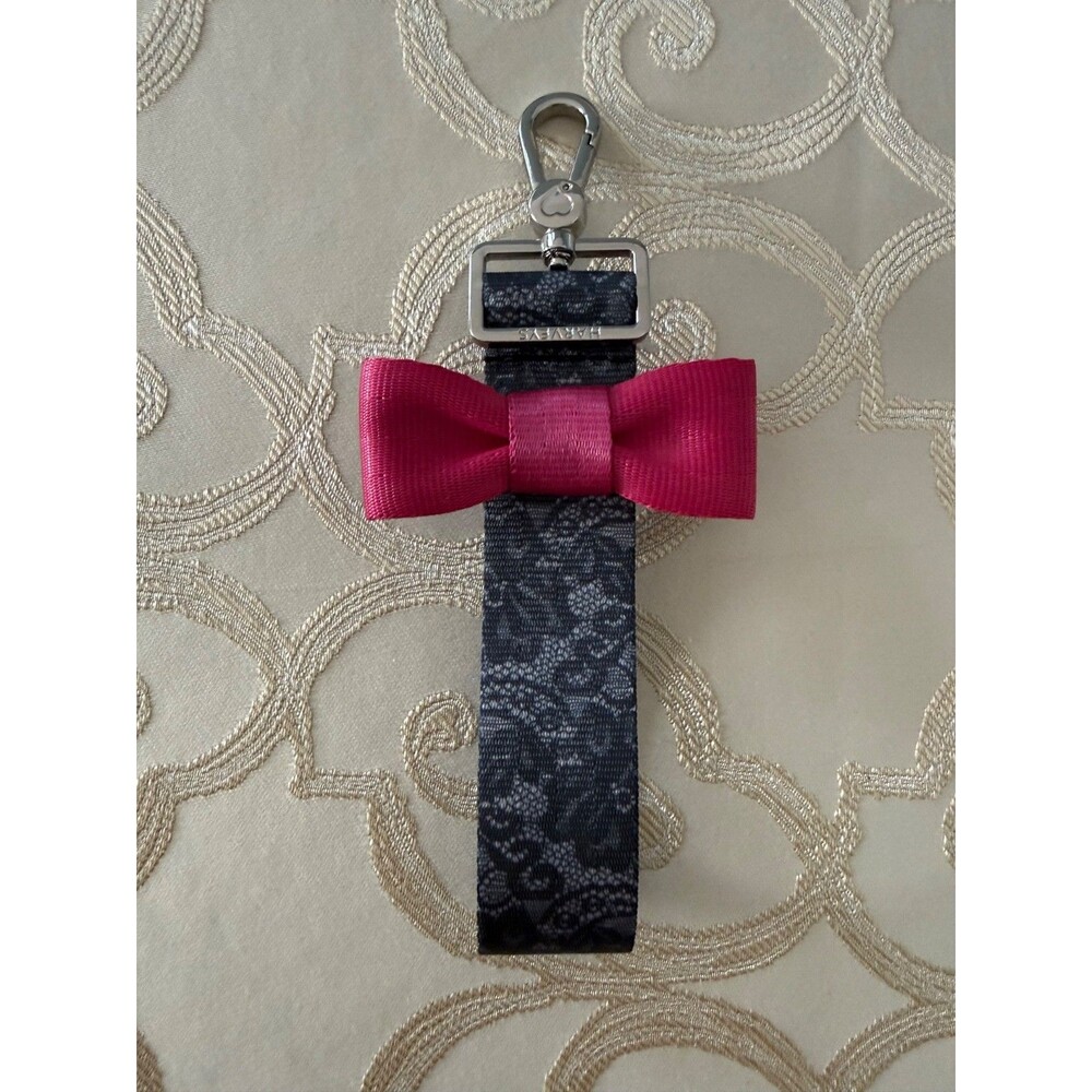 Harveys Seatbelt Lace and Razzleberry Bow CNG